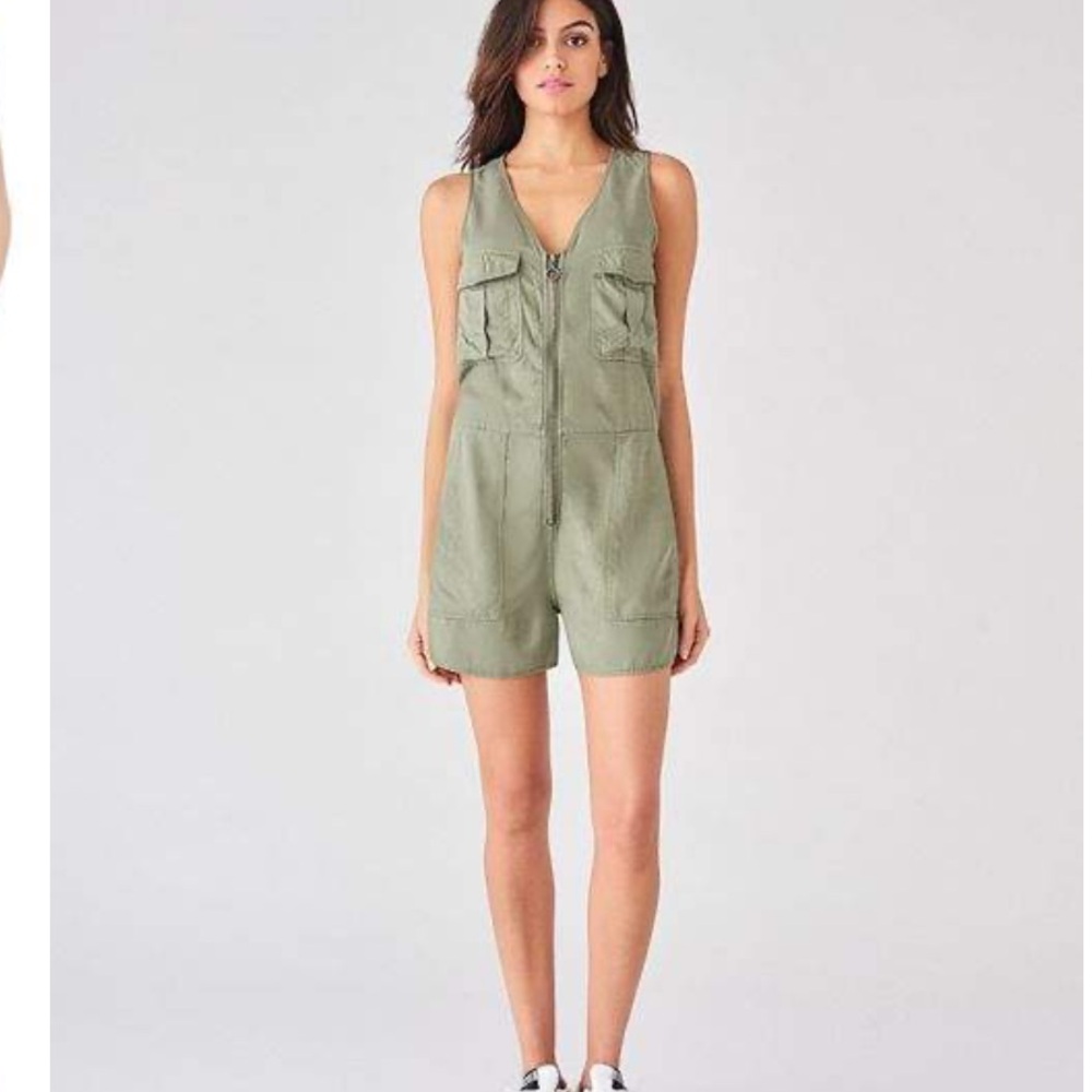 DL1961 Pioneer Cargo Chambray Romper‎